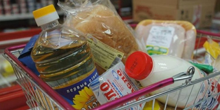 Кыргызстанда жашоо минимуму 6332 сом деп эсептелди