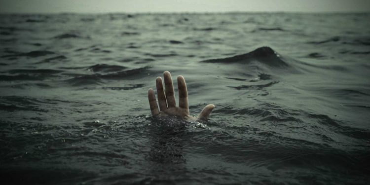 «Өзү дайынсыз». Кара-Сууда 54 жаштагы кишинин бут кийими Куршаб дарыясынын жээгинен табылды