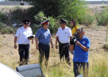 Министрдин орун басары Чүй менен Ысык-Көлдөгү жол тескөөчүлөрдү текшерүүгө алды