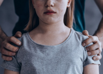 «Даараткананын жанында…». Ошто 12 жаштагы кызды зордуктаган делип, 39 жаштагы киши кармалды