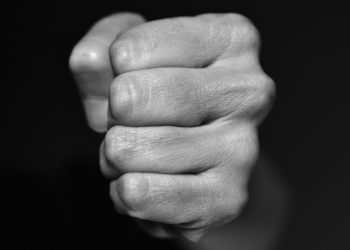 Оштогу Жайылма жайлоосунда 3 жаран эч себепсиз ур-токмокко алынган