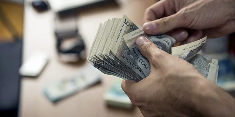 Өлкөдө орточо айлык акы 19 миң 165 сом