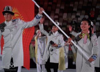 Кыргызстандык спортчулар Олимпиада оюндарынын ачылыш аземинде (видео, сүрөт)