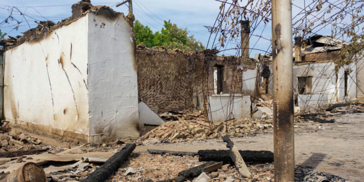 Кыргыз-тажик чек арасындагы жаңжалда талкаланган 60 үйдүн курулушу аяктады