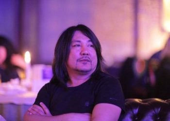 «Элес» тобунун ырчысы Адиль Чекиловдун апасы көз жумду