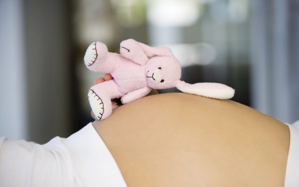 17 жаштагы кыздын көз жарышы. Жакындары анын бир жылдан бери зордукталып жүргөнүн айтышкан