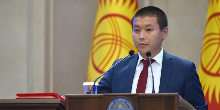 Тилек Токтогазиев: «Ташиев менен Жапаров бийликти бөлүштүрө албай жатышат»