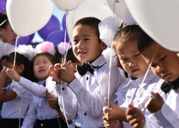 Кыргызстанда жаңы окуу жылы 15-сентябрда башталат