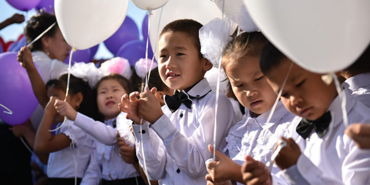 Кыргызстанда жаңы окуу жылы 15-сентябрда башталат