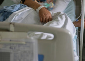 COVID-19 менен ооруган бир бейтапты дарылоо үчүн мамлекет канча каражат сарптайт?