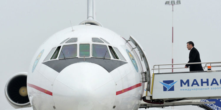 Садыр Жапаров Түркмөнстанга жөнөп кетти. Делегациянын курамында кимдер бар?