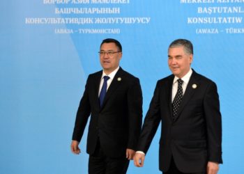 Садыр Жапаров Түркмөнстандын президенти Гурбангулы Бердымухамедов менен жолукту