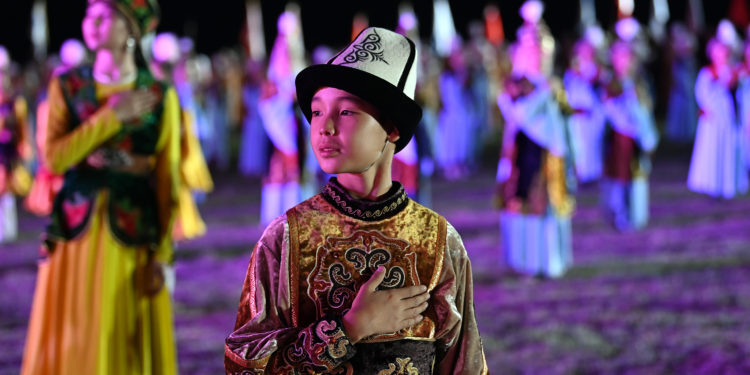 «Манас Ордо» комплексинде «Урааным Манас!» театрлаштырылган спектакли коюлду