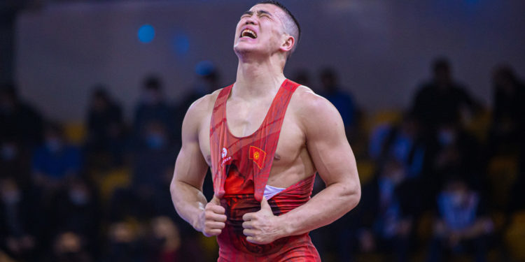 «Токио-2020». Акжол Махмудов жарым финалга чыкты