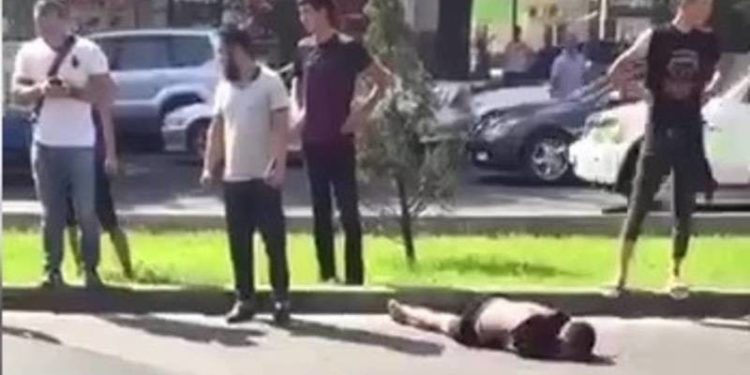 Бишкектеги Чыгыш-5 кичи районунда унаа сүзүп кеткен 13 жаштагы бала көз жумду