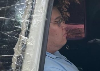 «Кимге жакпай калганымды билбейм». Темирлан Султанбеков унаасына ок атылганын айтты (сүрөт)