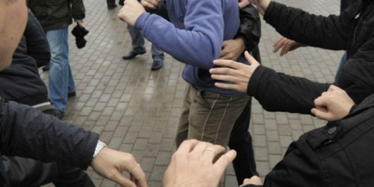 Москвада массалык мушташ болуп, дээрлик 50 киши кармалды