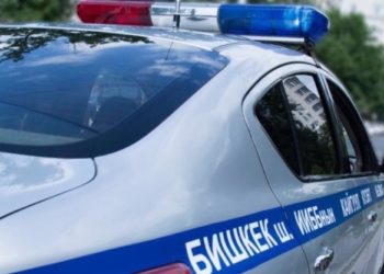 Бишкекте 32 жаштагы айдоочу милиция кызматкеринин тапанчасынан каза болду