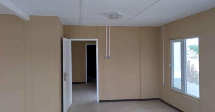 Кыргыз-тажик чек ара жаңжалы.  Баткен районунун Максат айылында 60 үй-бүлө жаңы үйлөргө көчүштү