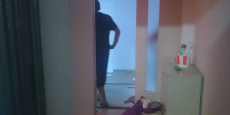 Бишкекте 78 жаштагы аял кишинин жансыз денеси өзү жашаган батирден табылды