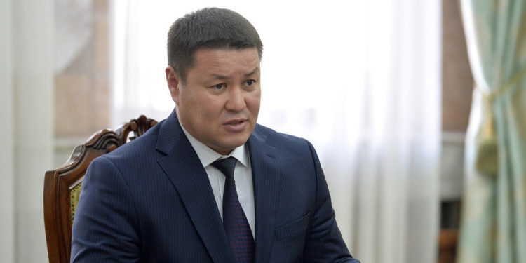 Талант Мамытов жетектеген делегация Тегеранга учуп кетти