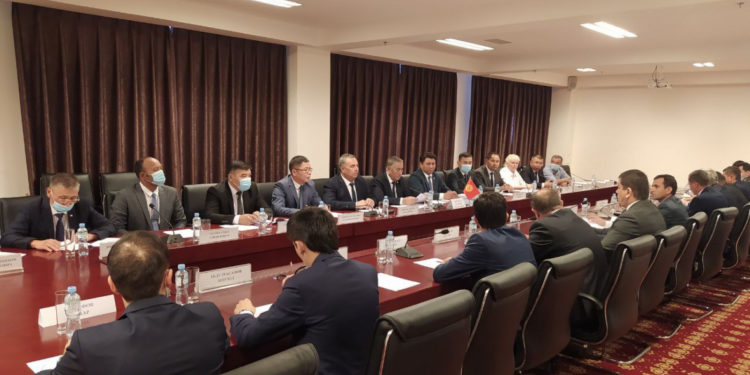 Кыргыз-тажик мамлекеттик чек арасын делимитациялоо жана демаркациялоо боюнча топографиялык жумушчу топтордун жолугушуусу болуп өттү