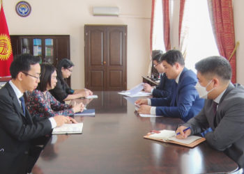 Улукбек Марипов Кыргызстандагы Вьетнам Республикасынын элчисин кабыл алды