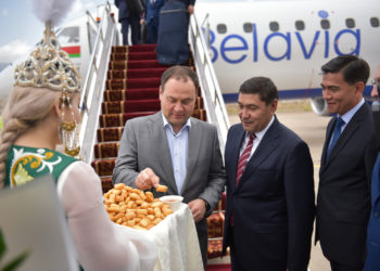 Кыргызстанга Беларусь Республикасынын премьер-министри Роман Головченко келди