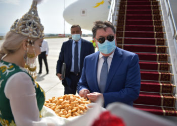 Кыргызстанга Орусия өкмөтүнүн төрагасы менен Казакстандын премьер-министри келди