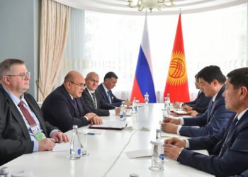 Улукбек Марипов менен Михаил Мишустин эки тараптуу кызматташтыктын маселелерин талкуулашты