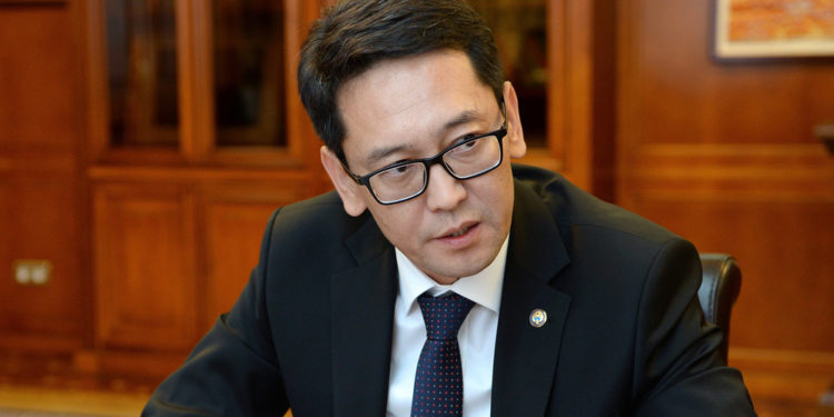 Ош шаарынын мэри болуп Алмаз Мамбетов шайланды