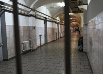 Бишкекте айдоочуга ок аткан милиция кызматкери 2 айга камакка алынды