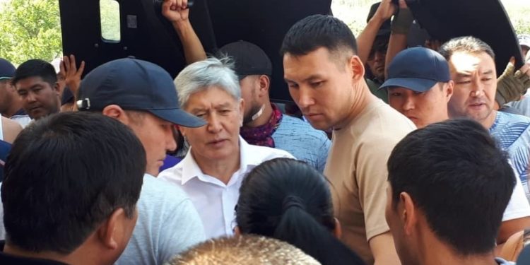 «Бизди көмүүгө аракет кылышты…» Атамбаев Кой-Таш окуясынын эки жылдыгына карата кайрылуу жасады