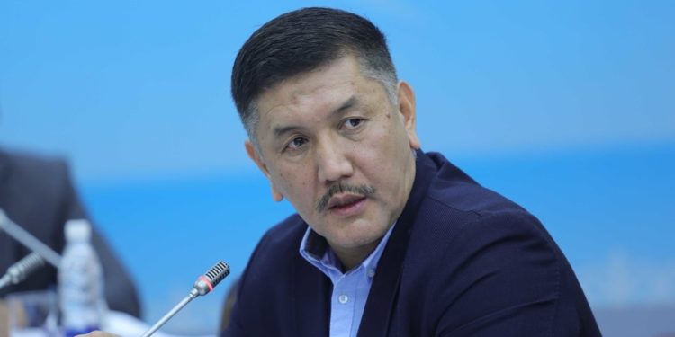 Депутат Төрөбай Зулпукаров камакта калтырылды