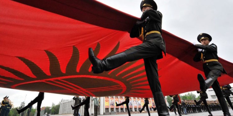 Эгемендүүлүккө 30 жыл! «Ала-Тоо» аянтында майрамдык салтанат өтүп жатат