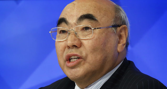 «Мен бүгүн абдан бактылуумун». Аскар Акаев Кыргызстанга тергөө менен кызматташууга келгенин айтты