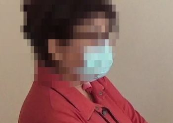 «Экзамендердин баасын койдуруп берем деп». Жалал-Абадда студенттерден пара алууга шектелген окутуучу кармалды