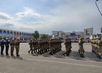 Эгемендүүлүккө 30 жыл: Аянттагы иш-чарадан фоторепортаж