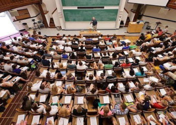 Орусия чет өлкөлүк студенттерге күндүзгү окууга келүүгө уруксат берет