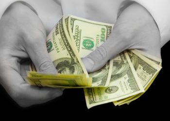 Мигранттар Кыргызстанга жарым жылдын ичинде 1,2 миллиард доллар которушкан