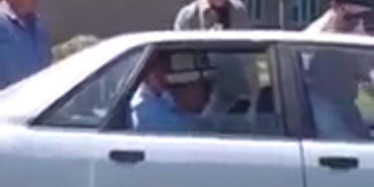 «Канчалык ыңгайсыздыктарды жаратарын көрсөтүүнү чечишкен». Улукбек Мариповду Аудиге отургузгандагы видео