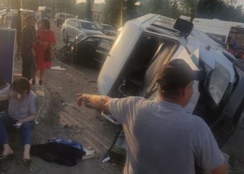 Лебединовкадагы жол кырсыктан 8 киши жаракат алды (сүрөт, видео)