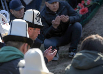 Экс-вице-премьер Тайырбек Сарпашевдин бир тууган агасы көз жумду