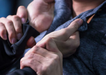 Баткенде досун өлтүрүүгө шектелип жаткан Чек ара кызматкери 2 айга камакка алынды