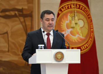 Жусуп Абдрахманов менен Акматбек Сүйүмбаевге «Кыргыз Республикасынын Баатыры» наамы ыйгарылды