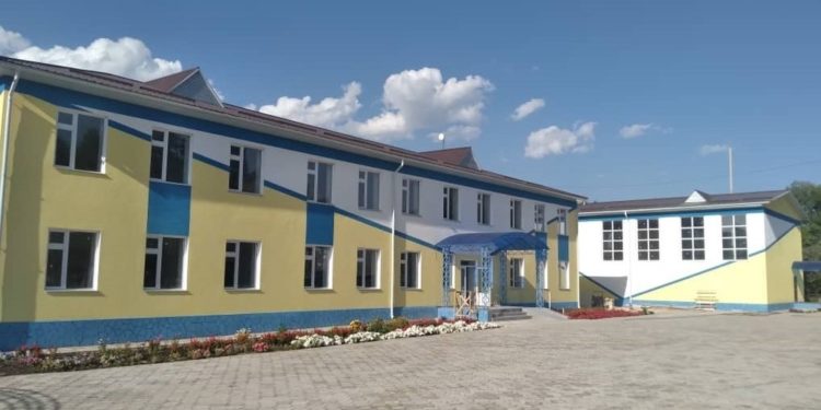 Ысык-Көлдө курулушу 7 жыл мурун башталган мектеп пайдаланууга берилди