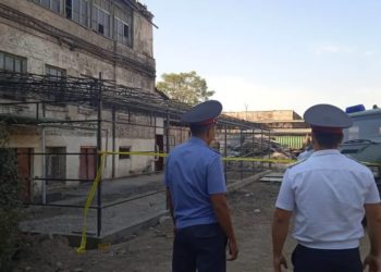 Фрунзе заводунун аймагына бомба коюлганы тууралуу маалымат түшкөн. Милиция иш алып барууда