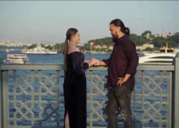 Качып жүргөн Данияр Үсөнов Стамбулда уулунун үлпөт тоюна катышты (видео)