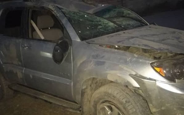 Бишкекте 3 жигит унаа айдап качып, жол кырсыгына кабылышкан