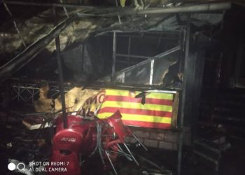 Бишкекте тез тамактануучу жай өрттөнүп кетти (сүрөт)